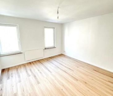 3 Zimmer Wohnung mit Einbauküche in Wandsbek - Foto 1