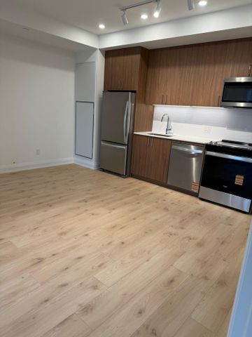 For Lease - 3250 Carding Mill Trail Unit# 436, Oakville, Ontario - Photo 4