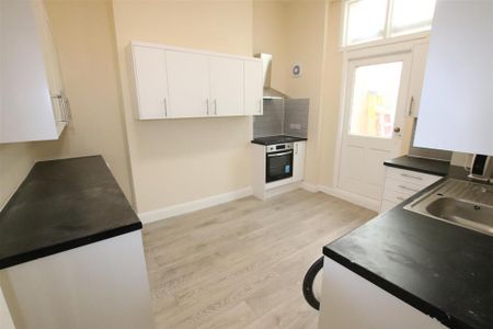 4 bedroom house share to rent - Photo 3