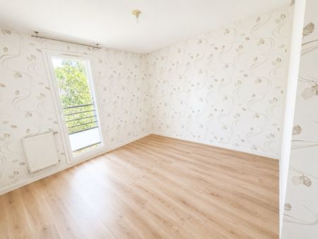 Location Appartement 3 pièces 69m² - Photo 3