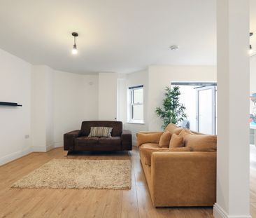 2 Bed Flat, Gordon Road, W5 - Photo 2