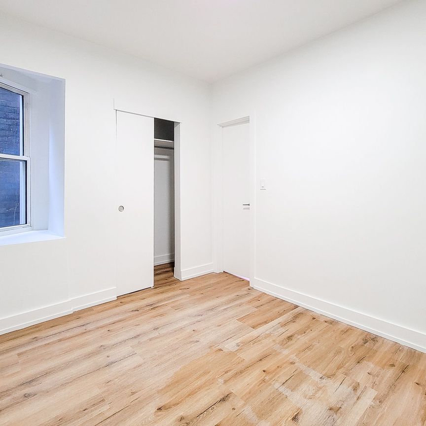 For Lease - 1052 Barton Street Unit# 1, Hamilton, Ontario - Photo 1