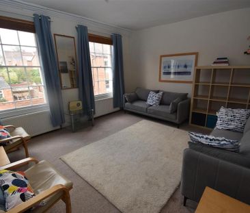 3 bedroom apartment to rent - Photo 1