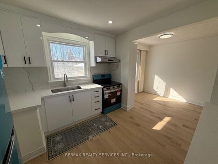 For Lease - 234 Morden Road Unit# Main, Oakville, Ontario - Photo 3