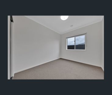 🏡 !! 4 Bedroom Home in Truganina Close to Schools, Shopping & Trans... - Photo 2