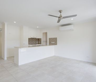 4 BEDROOM FAMILY HOME + STUDY - Photo 4