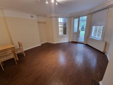 2 Bed Flat, Mercers Road, N19 - Photo 2