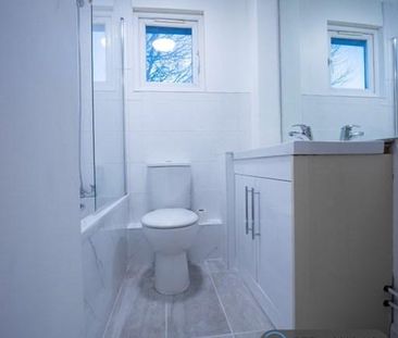 2 bedroom end of terrace house to rent - Photo 6