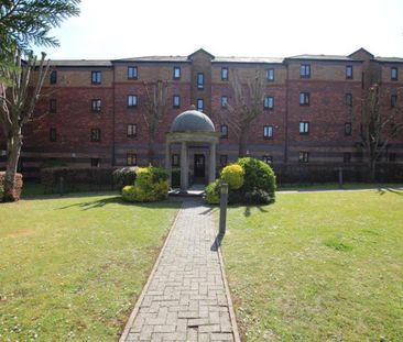 A fantastic one bedroom flat in the City Centre with parking and co... - Photo 6