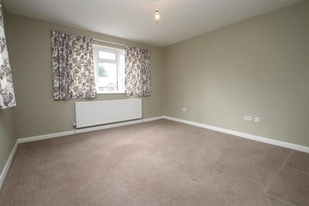 High Street Green, HP2 7AQ, Hemel Hempstead - Photo 4