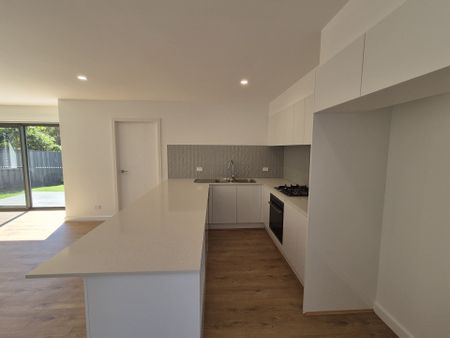 Three Bedroom Townhouse - Photo 2