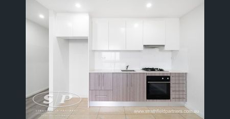 Luxury 1 Bedroom Apartment, Level 3 - Photo 3