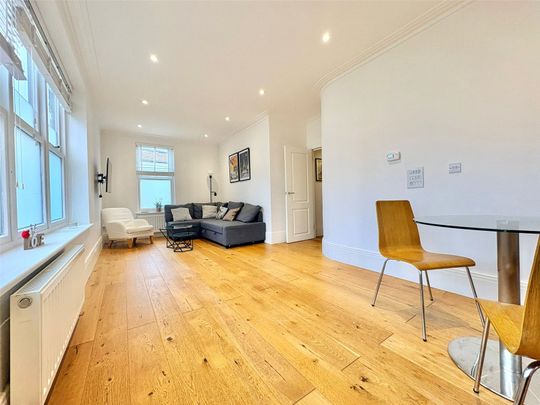 Mount Mews, Hampton, TW12 2SH - Photo 1