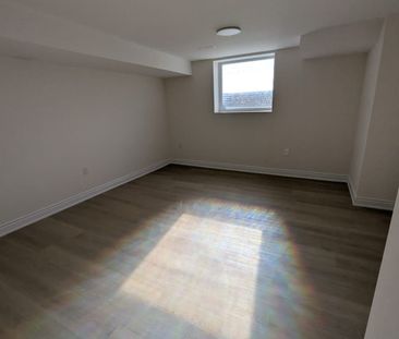 For Lease - 9 Cranley Road Unit# Bsmt, East Gwillimbury, Ontario - Photo 2