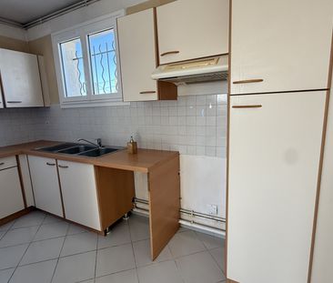 Location Appartement 4 pièces 66m² ARLES 13280 - Photo 6