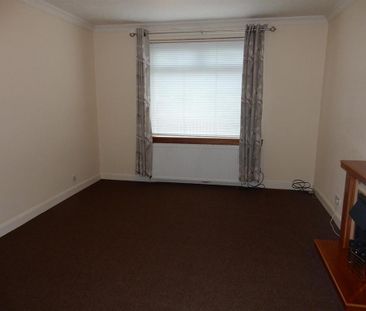 2 bedroom ground floor flat to rent - Photo 4