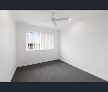 11 Byfield Place, Yarrabilba, Qld 4207 - Photo 2