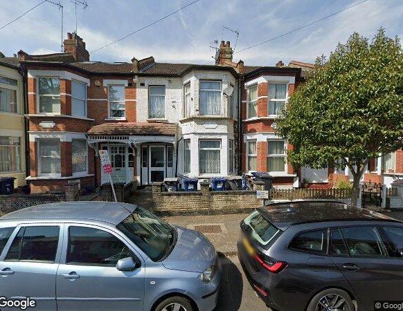3 Bed Terraced House, Derby Avenue, N12 - Photo 1