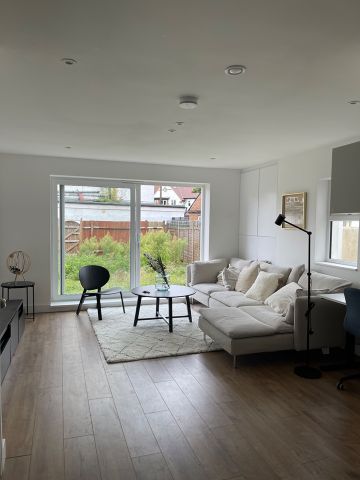 2 Bed Flat, Horn Lane, W3 - Photo 3