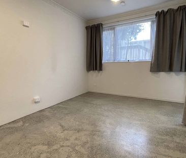 Handy Location 1 Bedroom Apartment - Photo 1