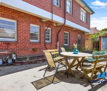 4/89 Addison Street, ELWOOD, VIC - Photo 5