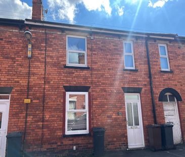 3 bedroom terraced house to rent - Photo 5