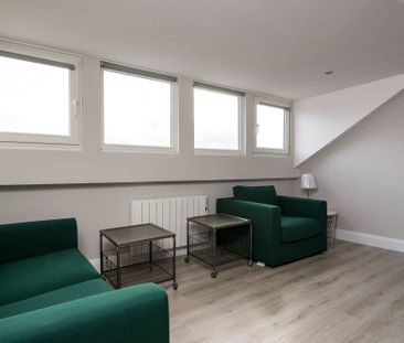 Apt 3 10 Lower Crescent, BELFAST, BT7 1NR - Photo 2