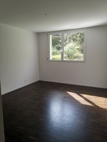Moderne 3.5-Zimmer-Wohnung in Safnern zu vermieten - Photo 2