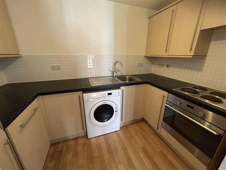 Chain Court, Old Town, SN1 - Photo 4