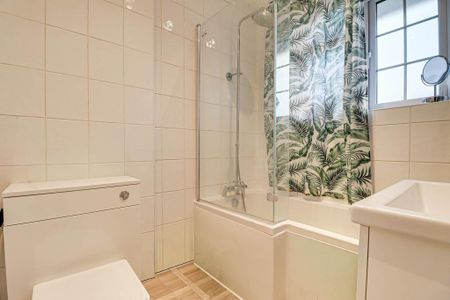 3 bedroom flat to rent - Photo 5