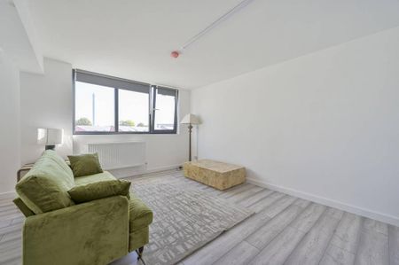 Studio to rent - Photo 3