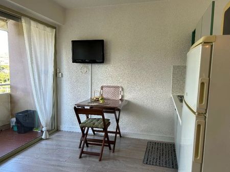 Location Appartement - Mandelieu-la-Napoule - Photo 3