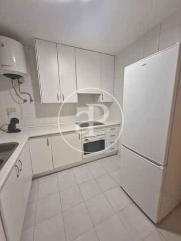 Piso de alquiler en Carrer de Martí, Gran Via - Photo 4