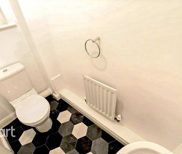 3 bedroom end of terrace house to rent - Photo 1