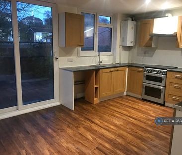 3 bedroom terraced house to rent - Photo 6