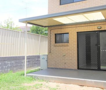 2/4 Newton Road, Blacktown, NSW 2148 - Photo 1