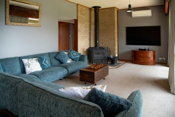 Riverfront Luxury - Photo 1