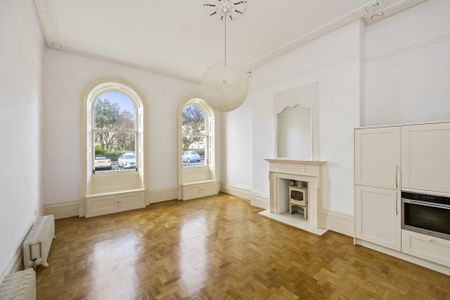 3 bedroom flat to rent - Photo 2
