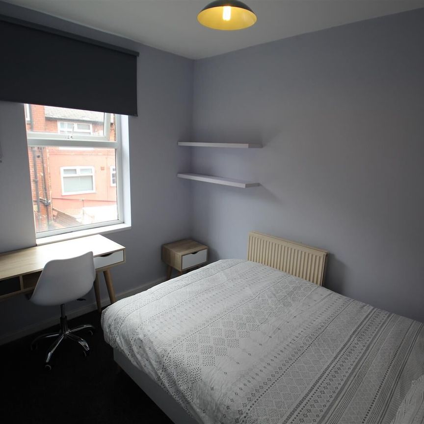 Hartley Grove, Woodhouse, LS6 2LD, Leeds - Photo 1