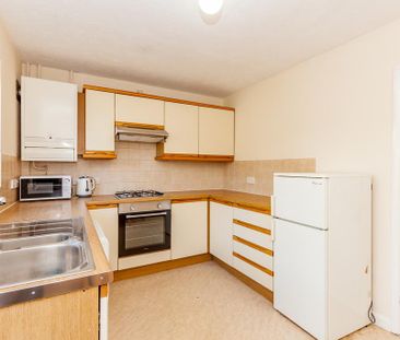 2 bedroom terraced house to rent - Photo 2