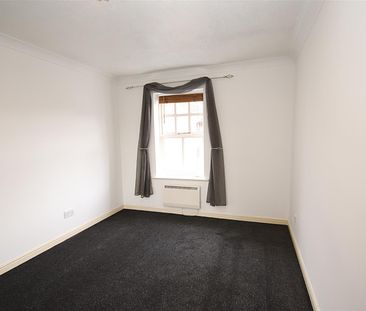 1 bedroom Apartment to let - Photo 2