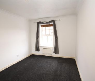 1 bedroom Apartment to let - Photo 1