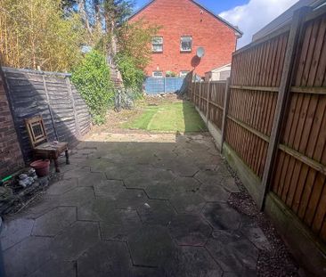 2 bedroom semi-detached house to rent - Photo 5