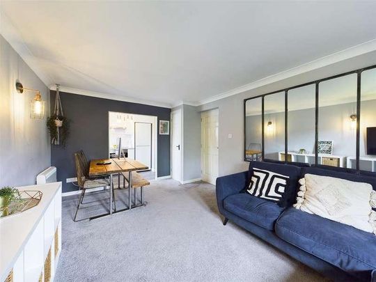 Phoenix House, Limpsfield Road, South Croydon, CR2 - Photo 1