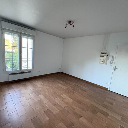Location Appartement 1 pièce 23m² - Photo 3