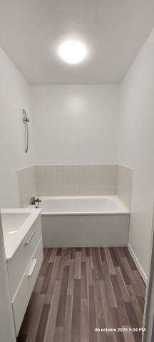 Location Appartement 2 pièces 32m² CAMBRAI 59400 - Photo 3