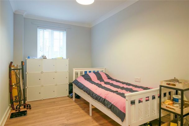 Ruskin, Henley Road, Caversham, Reading, RG4 - Photo 1