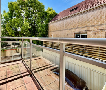 Modern 1-Bedroom Unit in Convenient Location - Photo 4