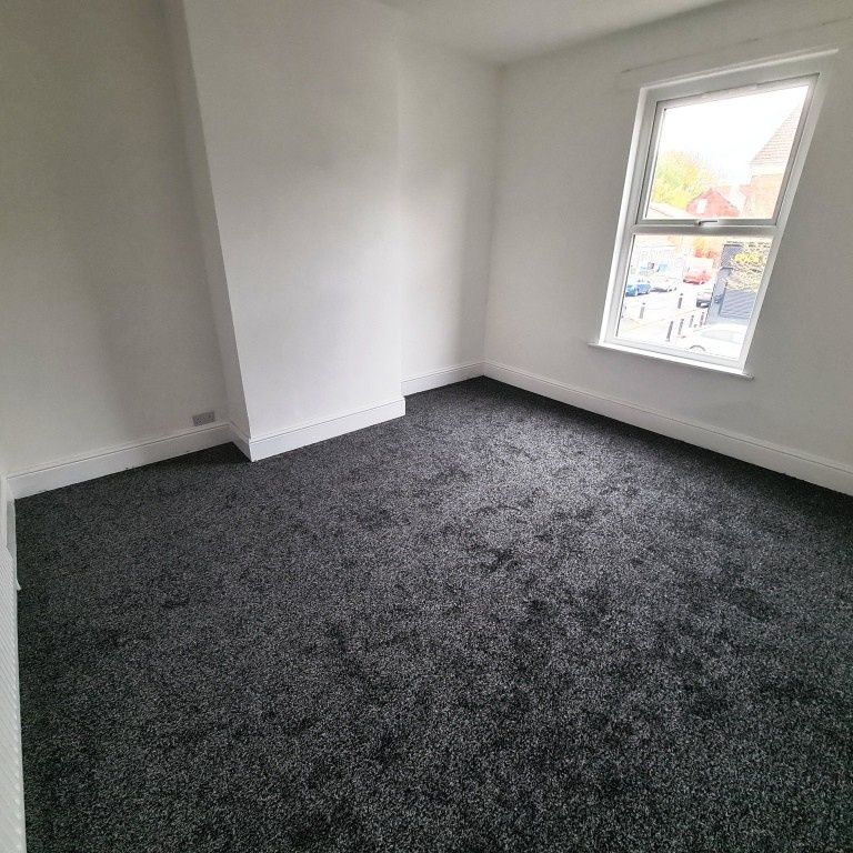 3 Bed Terraced House, Lower Broughton Road, M7 - Photo 1