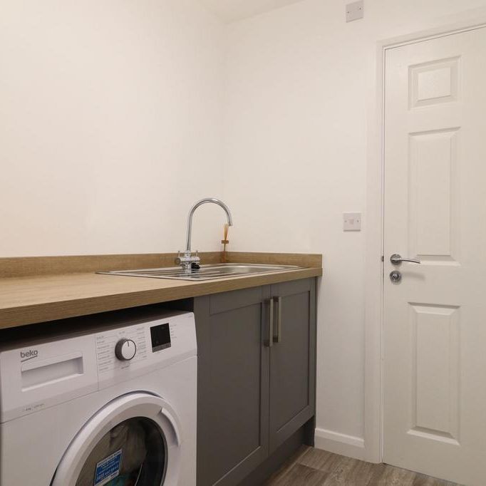 2 bedroom terraced house to rent - Photo 1